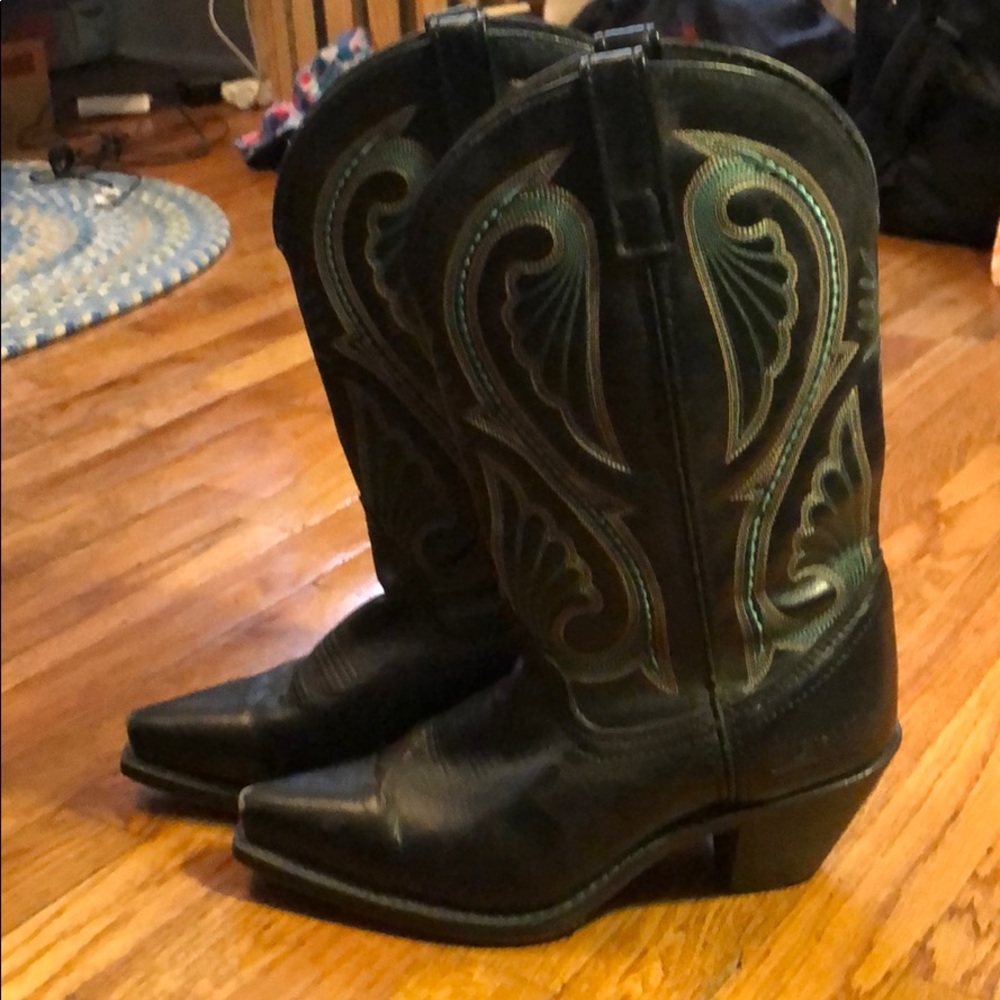 Laredo women’s cowgirl boots